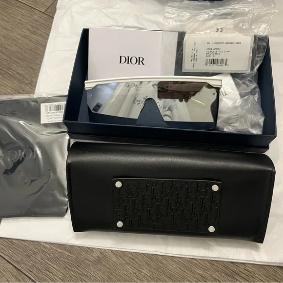 Dior Club M1U Sunglasses - White and Gray - Picture 2 of 5